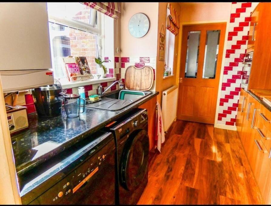Sommerset Cottages - 2 Bedroom House Сандерлэнд Экстерьер фото